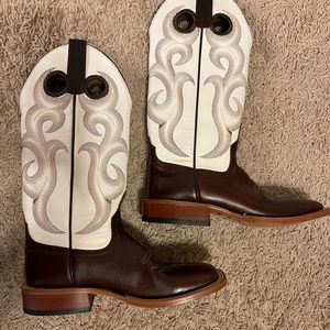 Horse Power by Anderson Bean brown and white boots size 6B